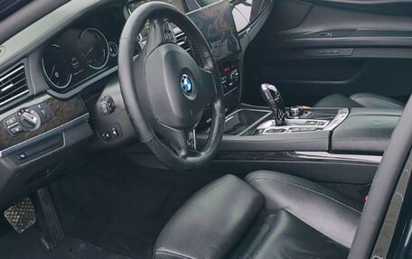 BMW 7 серия, 2012 год, 3 000 000 рублей, 2 фотография
