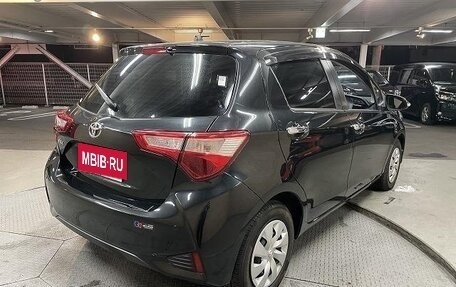 Toyota Vitz, 2019 год, 910 000 рублей, 4 фотография