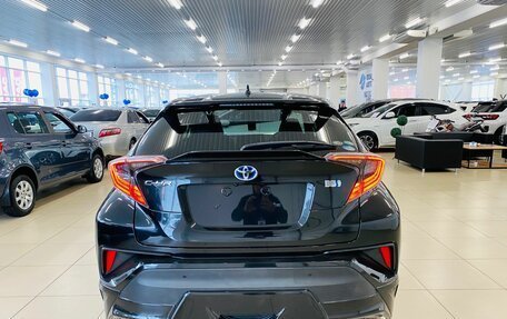 Toyota C-HR I рестайлинг, 2017 год, 2 649 999 рублей, 4 фотография