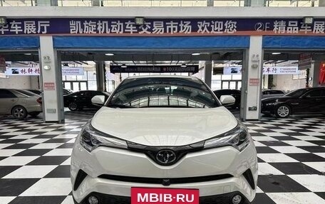 Toyota C-HR I рестайлинг, 2020 год, 1 999 999 рублей, 2 фотография