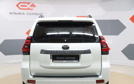 Toyota Land Cruiser Prado 150 рестайлинг 2, 2021 год, 5 890 000 рублей, 5 фотография