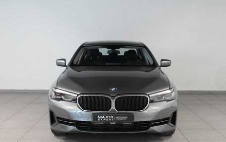 BMW 5 серия, 2020 год, 5 355 000 рублей, 2 фотография