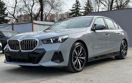 BMW 5 серия, 2023 год, 10 900 000 рублей, 3 фотография