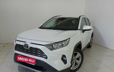 Toyota RAV4, 2020 год, 3 690 000 рублей, 2 фотография