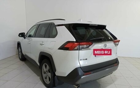 Toyota RAV4, 2020 год, 3 690 000 рублей, 6 фотография