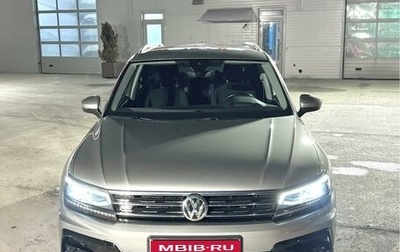 Volkswagen Tiguan II, 2018 год, 3 890 000 рублей, 1 фотография