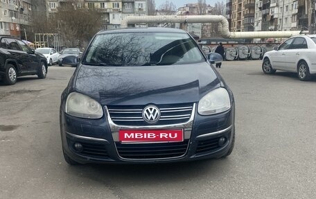Volkswagen Jetta VI, 2008 год, 650 000 рублей, 1 фотография
