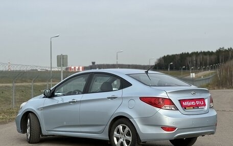 Hyundai Solaris II рестайлинг, 2012 год, 870 000 рублей, 4 фотография