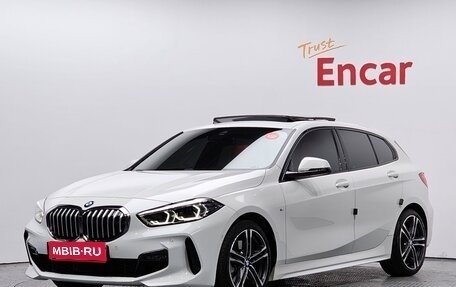 BMW 1 серия, 2021 год, 2 800 000 рублей, 1 фотография