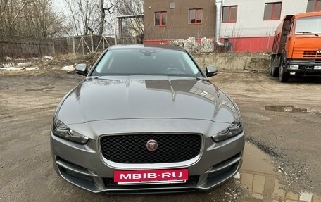 Jaguar XE I рестайлинг, 2018 год, 2 250 000 рублей, 2 фотография