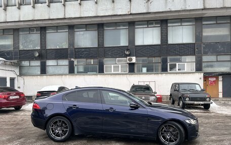 Jaguar XE I рестайлинг, 2015 год, 2 350 000 рублей, 2 фотография