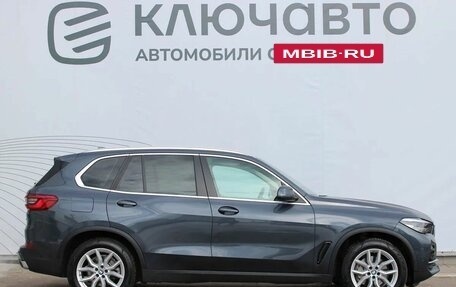BMW X5, 2019 год, 6 140 000 рублей, 4 фотография
