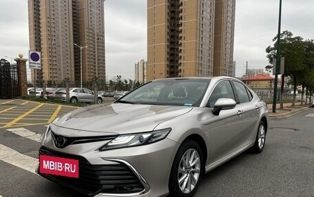 Toyota Camry, 2021 год, 2 900 000 рублей, 3 фотография