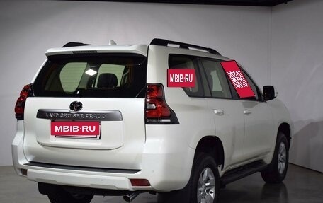 Toyota Land Cruiser Prado 150 рестайлинг 2, 2023 год, 6 987 000 рублей, 2 фотография
