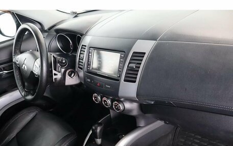 Mitsubishi Outlander III рестайлинг 3, 2011 год, 1 389 000 рублей, 5 фотография
