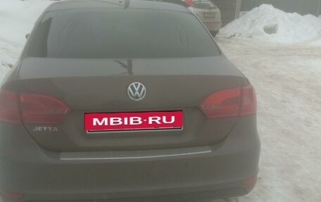 Volkswagen Jetta VI, 2011 год, 920 000 рублей, 3 фотография