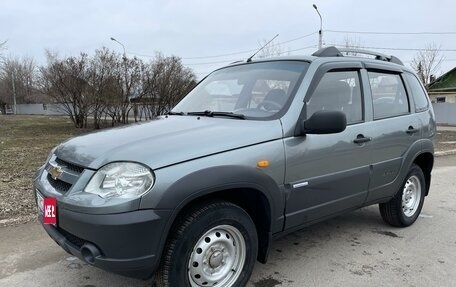Chevrolet Niva I рестайлинг, 2009 год, 639 000 рублей, 1 фотография