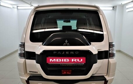 Mitsubishi Pajero IV, 2017 год, 3 689 000 рублей, 3 фотография