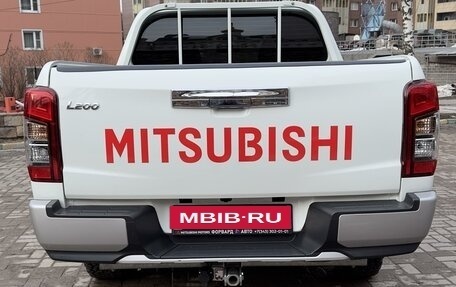 Mitsubishi L200 IV рестайлинг, 2022 год, 3 900 000 рублей, 3 фотография