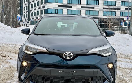 Toyota C-HR I рестайлинг, 2023 год, 4 199 999 рублей, 2 фотография