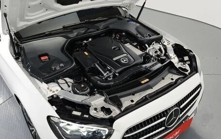 Mercedes-Benz E-Класс, 2021 год, 3 900 000 рублей, 5 фотография
