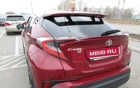 Toyota C-HR I рестайлинг, 2017 год, 2 250 000 рублей, 3 фотография