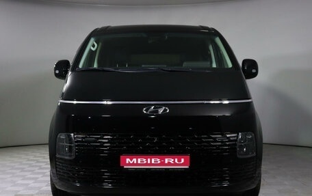 Hyundai Staria, 2022 год, 6 149 000 рублей, 2 фотография