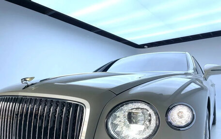 Bentley Flying Spur II, 2021 год, 21 750 000 рублей, 3 фотография