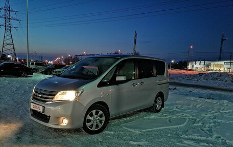 Nissan Serena IV, 2011 год, 1 330 000 рублей, 2 фотография
