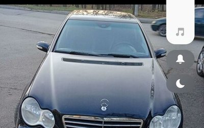Mercedes-Benz C-Класс, 2004 год, 600 000 рублей, 1 фотография