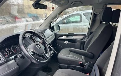 Volkswagen Multivan T6 рестайлинг, 2019 год, 4 480 000 рублей, 1 фотография