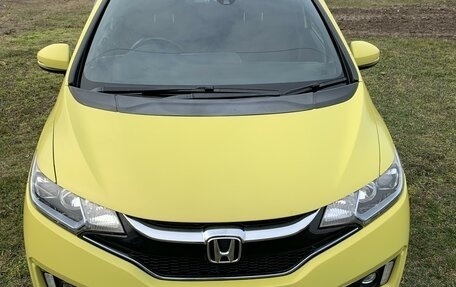 Honda Fit III, 2016 год, 1 400 000 рублей, 2 фотография