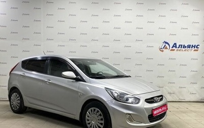 Hyundai Solaris II рестайлинг, 2013 год, 850 000 рублей, 1 фотография