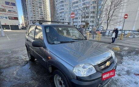 Chevrolet Niva I рестайлинг, 2011 год, 440 000 рублей, 3 фотография