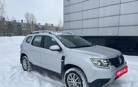 Renault Duster, 2021 год, 2 300 000 рублей, 3 фотография