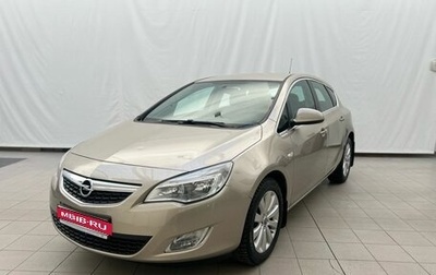 Opel Astra J, 2011 год, 815 000 рублей, 1 фотография