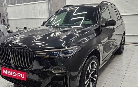 BMW X7, 2019 год, 9 000 000 рублей, 3 фотография