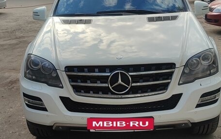 Mercedes-Benz M-Класс, 2011 год, 2 690 000 рублей, 3 фотография