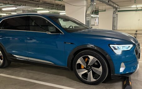 Audi e-tron I, 2019 год, 4 950 000 рублей, 4 фотография