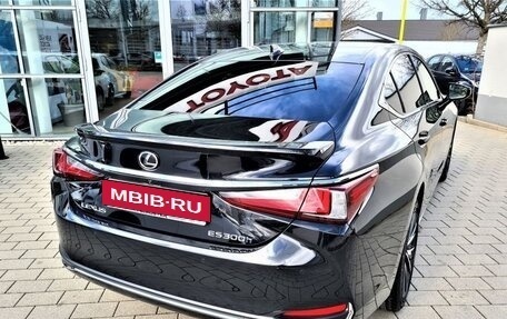 Lexus ES VII, 2023 год, 8 000 000 рублей, 2 фотография