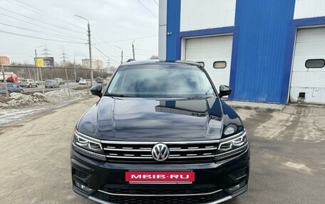 Volkswagen Tiguan II, 2018 год, 3 530 000 рублей, 2 фотография