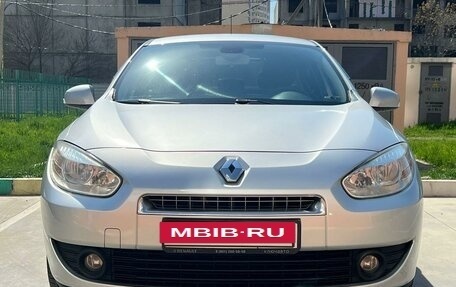 Renault Fluence I, 2012 год, 900 000 рублей, 2 фотография