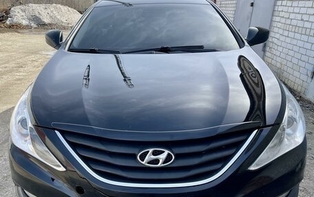 Hyundai Sonata VI, 2011 год, 995 000 рублей, 2 фотография