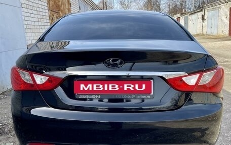 Hyundai Sonata VI, 2011 год, 995 000 рублей, 5 фотография