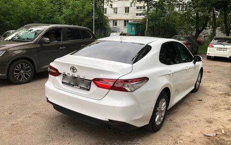 Toyota Camry, 2019 год, 1 810 000 рублей, 2 фотография