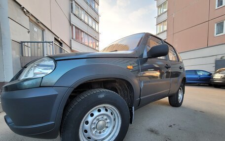 Chevrolet Niva I рестайлинг, 2009 год, 675 000 рублей, 5 фотография