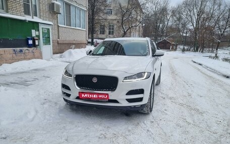 Jaguar F-Pace, 2017 год, 4 800 000 рублей, 1 фотография