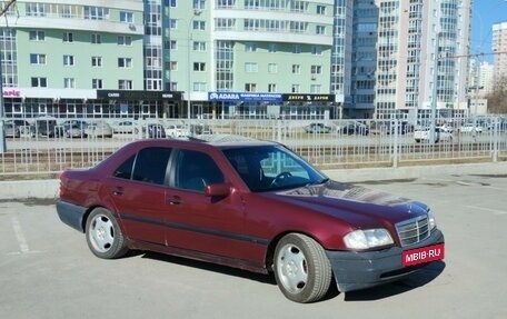 Mercedes-Benz C-Класс, 1996 год, 275 000 рублей, 2 фотография