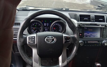 Toyota Land Cruiser Prado 150 рестайлинг 2, 2015 год, 3 650 000 рублей, 10 фотография