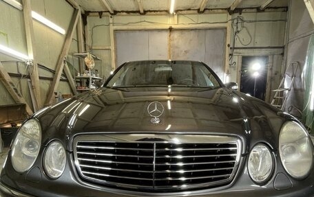 Mercedes-Benz E-Класс, 2002 год, 900 000 рублей, 3 фотография